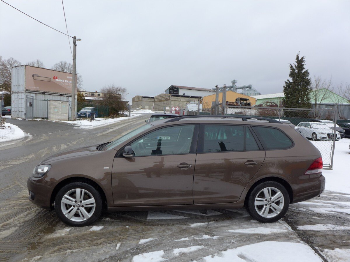 Volkswagen Golf Kombi 1,2 l 77 kw