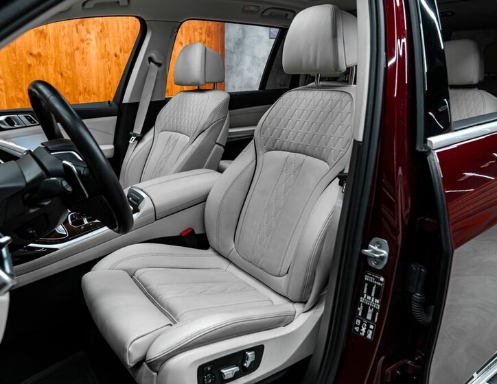 BMW X7 SUV / Terénní 3,0 l 280 kw