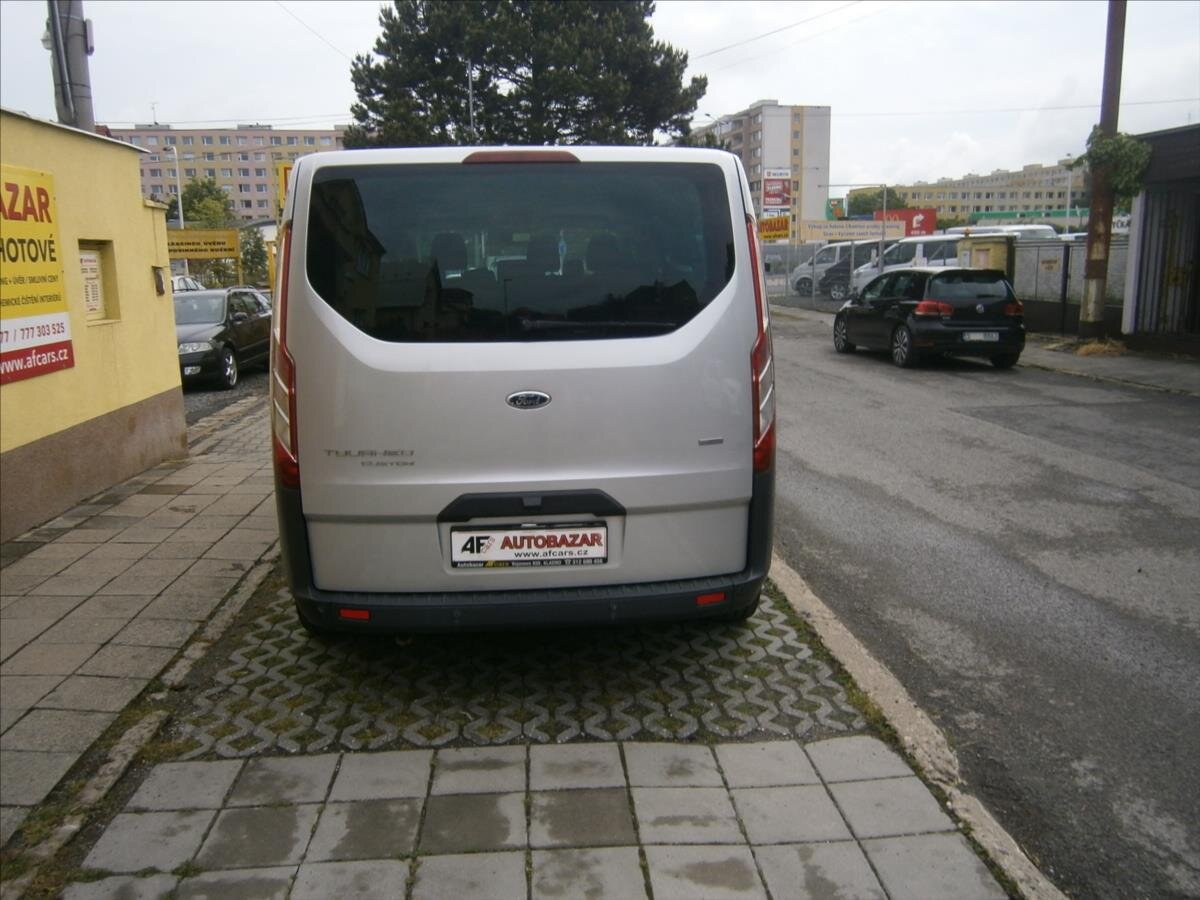 Ford Tourneo Custom Kombi 2,2 l 114 kw