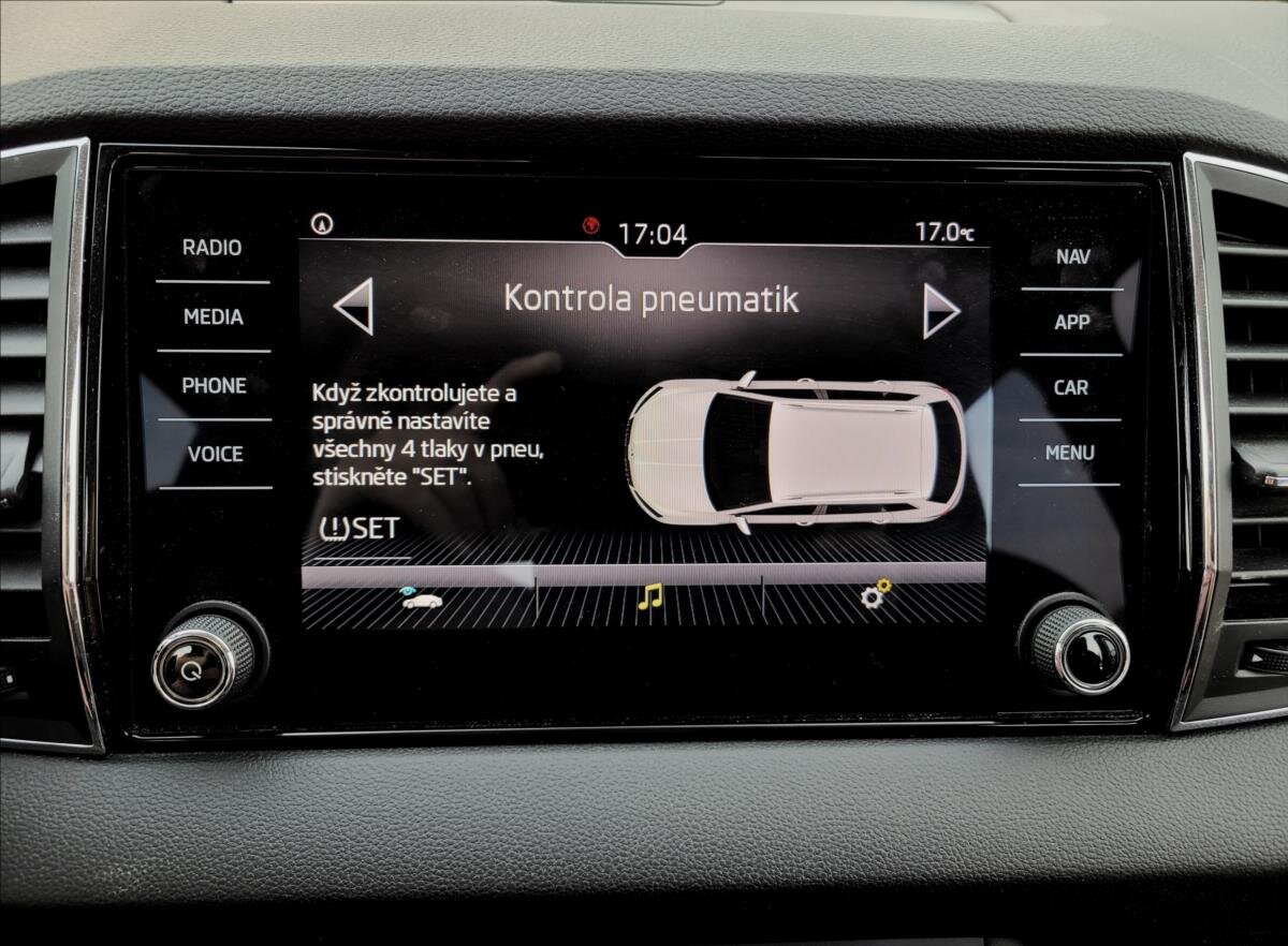 Škoda Karoq SUV / Terénní 1,6 l 85 kw