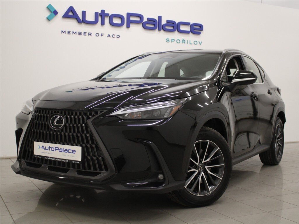 Lexus NX 350h SUV / Terénní 2,5 l 179 kw