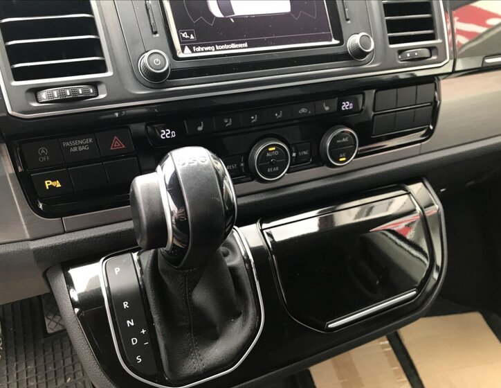 Volkswagen Caravelle Kombi 2,0 l 110 kw