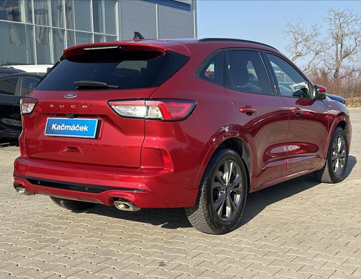 Ford Kuga SUV / Terénní 1,5 l 110 kw
