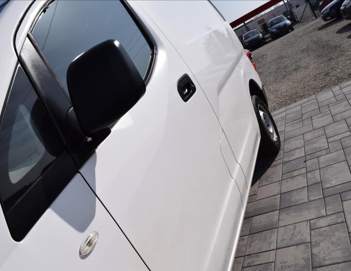 Nissan NV200 MPV 1,6 l 81 kw