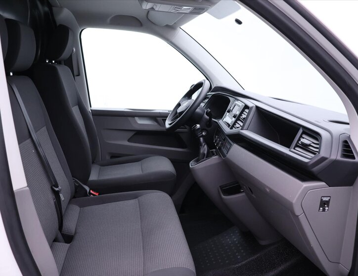 Volkswagen Transporter 12