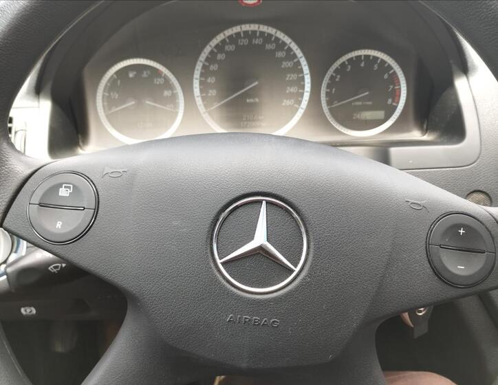 Mercedes-Benz Třídy C 12