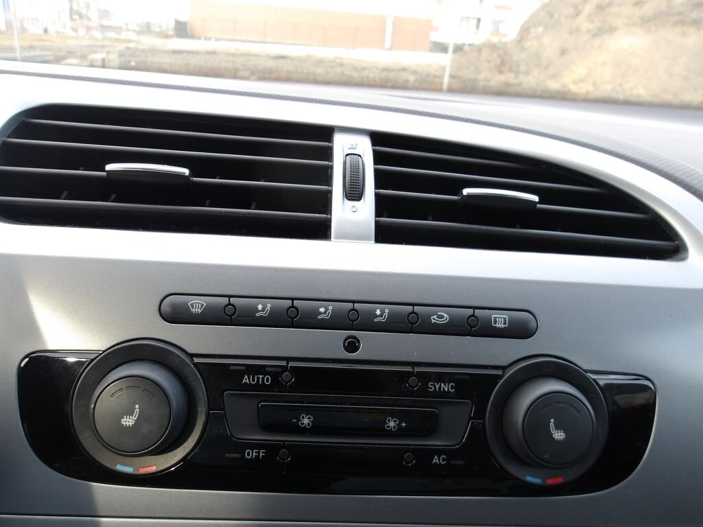 Seat Leon Hatchback 1,4 l 92 kw