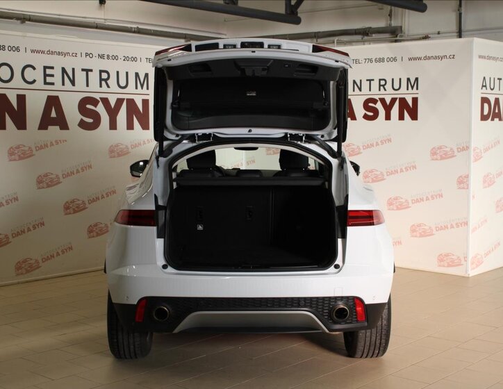 Jaguar E-Pace SUV / Terénní 2,0 l 183 kw