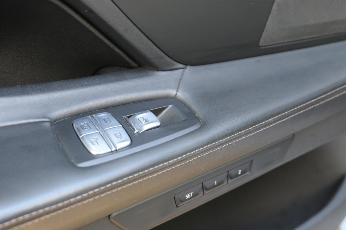 BMW Řada 7 Sedan / Limuzína 3,0 l 294 kw