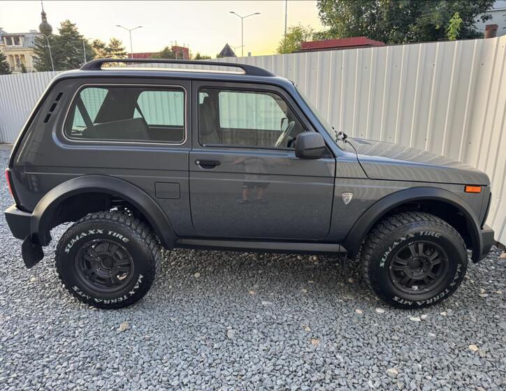 Lada Niva 14