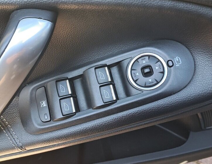 Ford Mondeo Sedan / Limuzína 0,0 107 kw