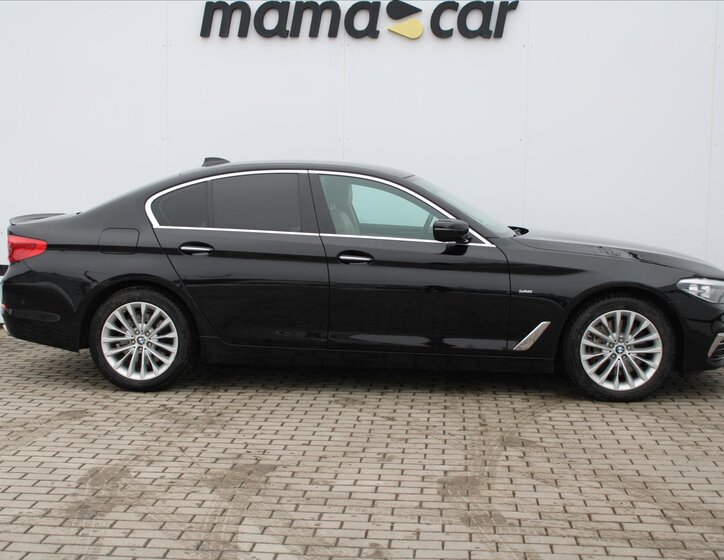 BMW Řada 5 Sedan / Limuzína 3,0 l 250 kw