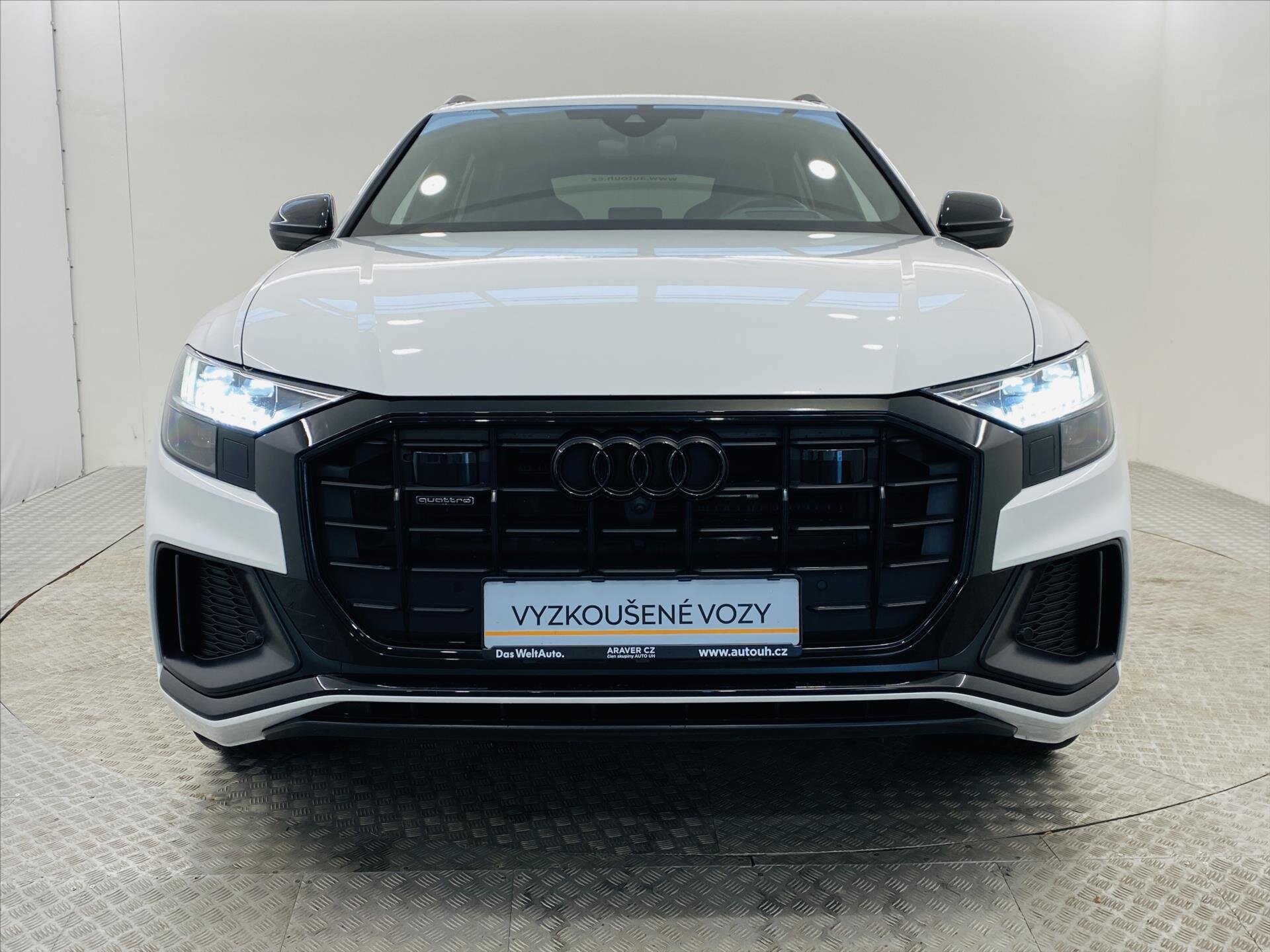 Audi Q8 SUV / Terénní 3,0 l 210 kw