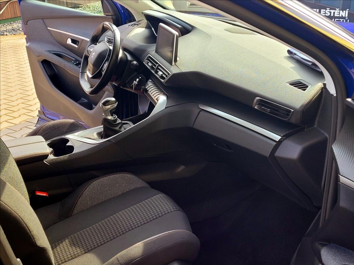 Peugeot 3008 SUV / Terénní 1,5 l 96 kw