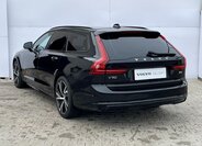 Volvo V90 8