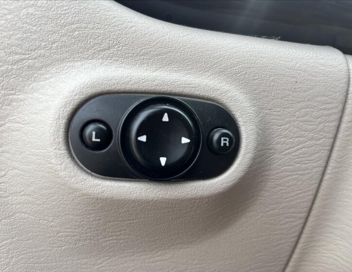 Chrysler PT Cruiser Hatchback 2,1 l 89 kw