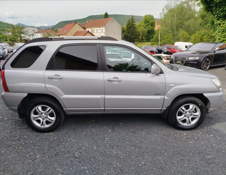 KIA Sportage SUV / Terénní 2,0 l 103 kw