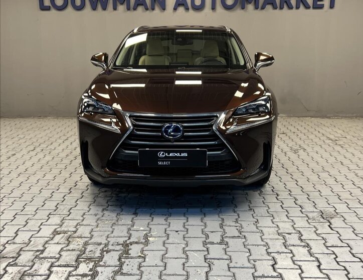 Lexus NX 300h SUV 2,5 l 145 kw