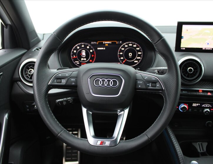 Audi Q2 SUV 2,0 l 140 kw