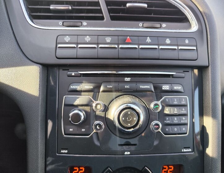 Peugeot 5008 MPV 2,0 l 120 kw