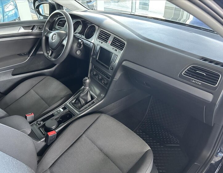 Volkswagen Golf Kombi 1,6 l 81 kw