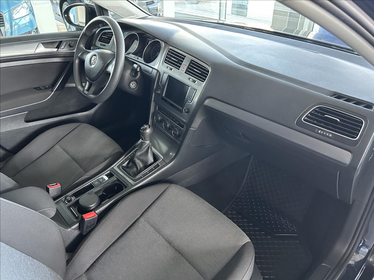 Volkswagen Golf Kombi 1,6 l 81 kw