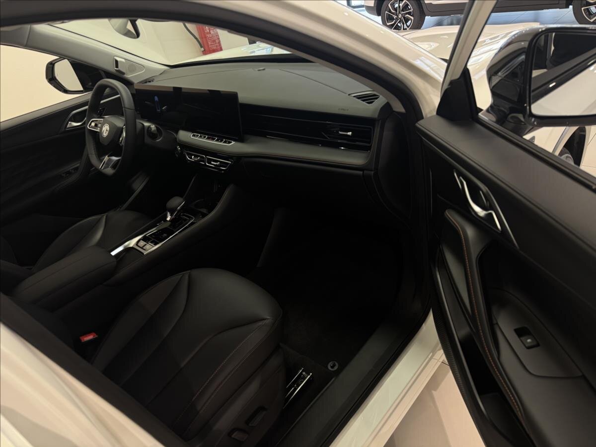 MG HS SUV 1,5 l 165 kw