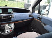 Lancia Phedra MPV 2,2 l 94 kw