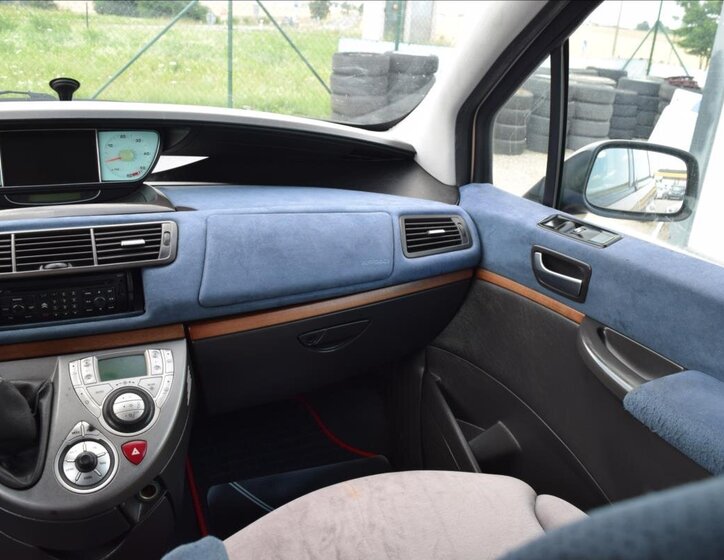 Lancia Phedra MPV 2,2 l 94 kw