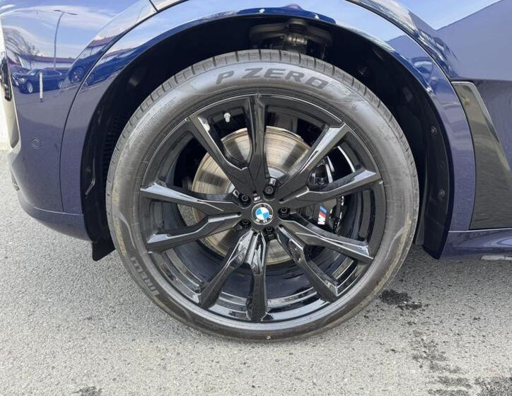 BMW X7 4