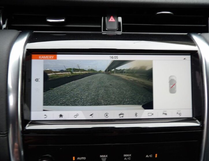 Land Rover Discovery Sport SUV / Terénní 2,0 l 110 kw