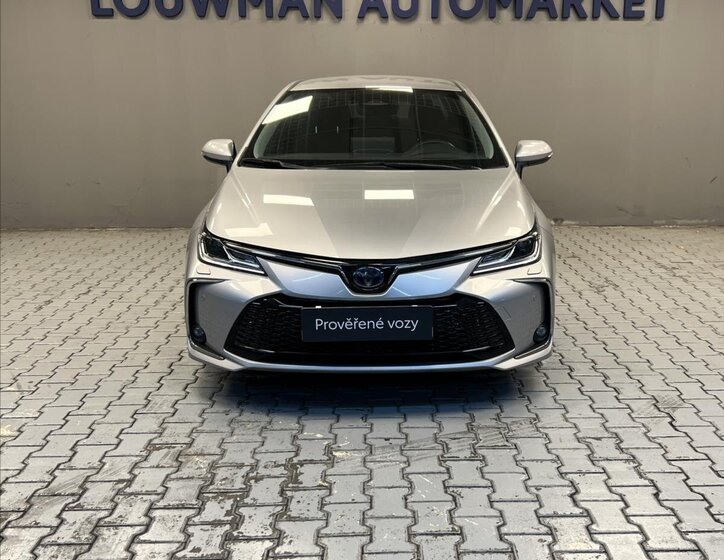 Toyota Corolla Sedan / Limuzína 1,8 l 72 kw