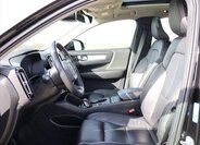 Volvo XC40 SUV / Terénní 2,0 l 140 kw