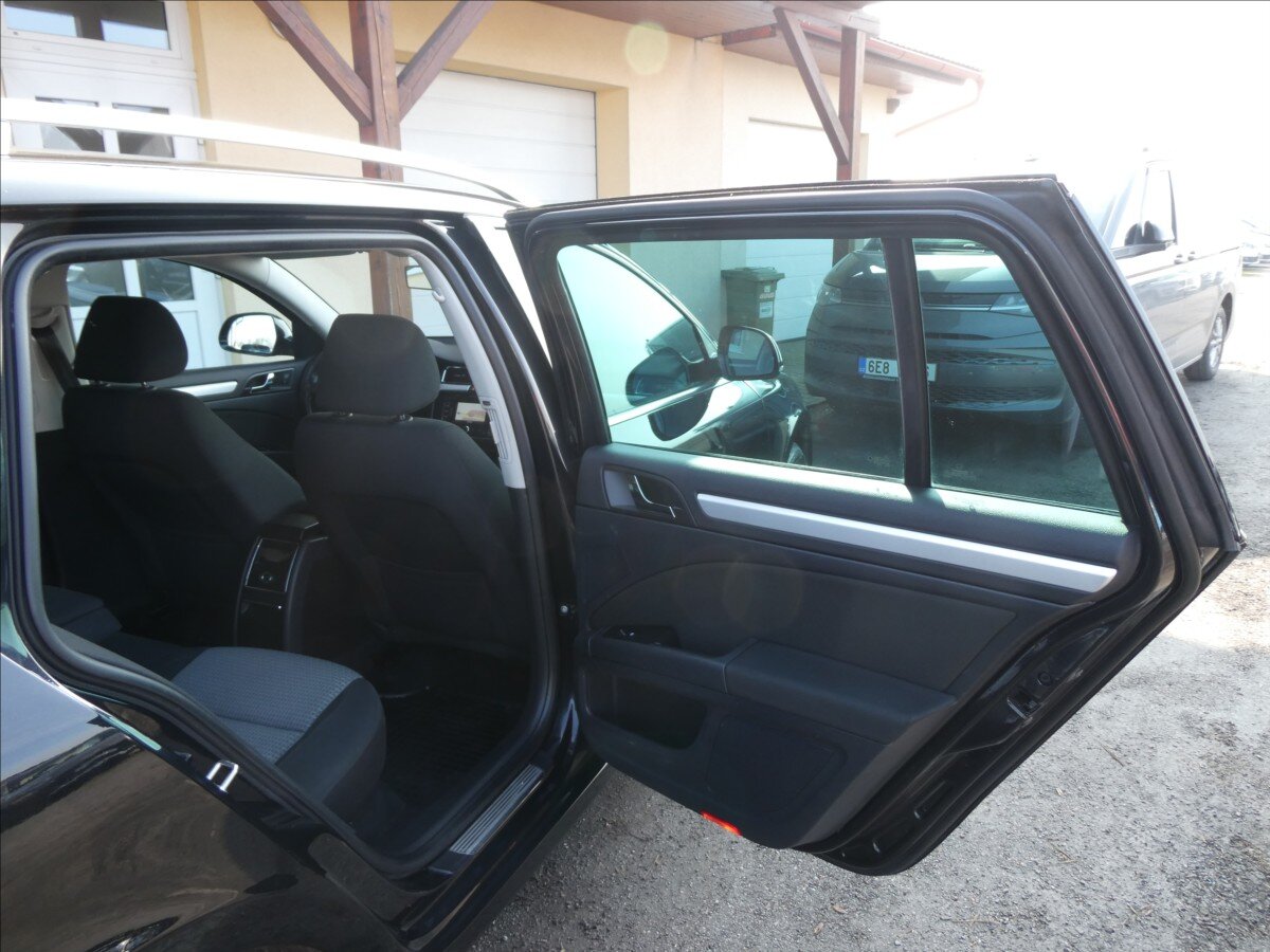 Škoda Superb Kombi 2,0 l 103 kw