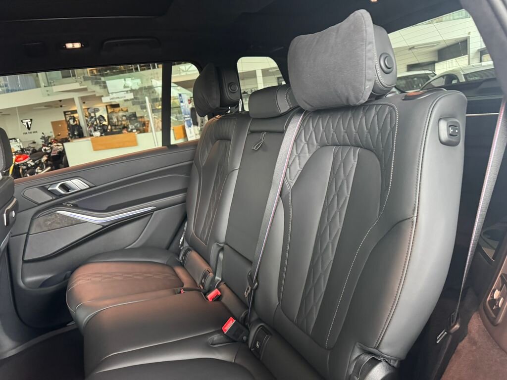 BMW X7 SUV / Terénní 3,0 l 250 kw