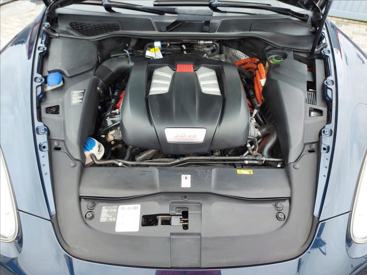 Porsche Cayenne SUV / Terénní 3,0 l 245 kw