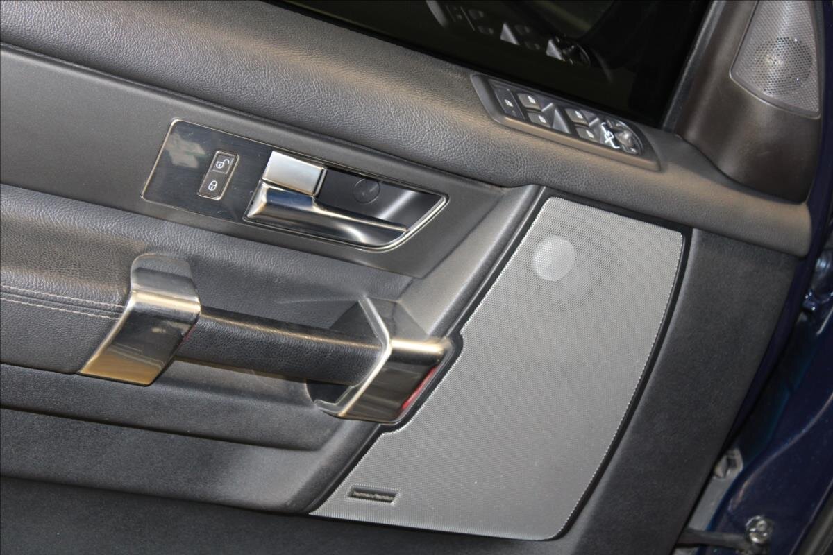 Land Rover Discovery SUV / Terénní 3,0 l 155 kw