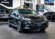 Chrysler Pacifica 12