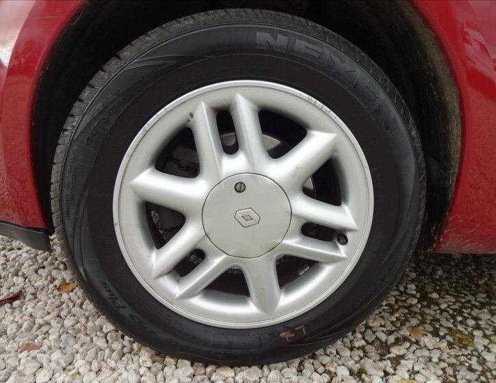 Renault Modus Kombi 1,1 l 55 kw