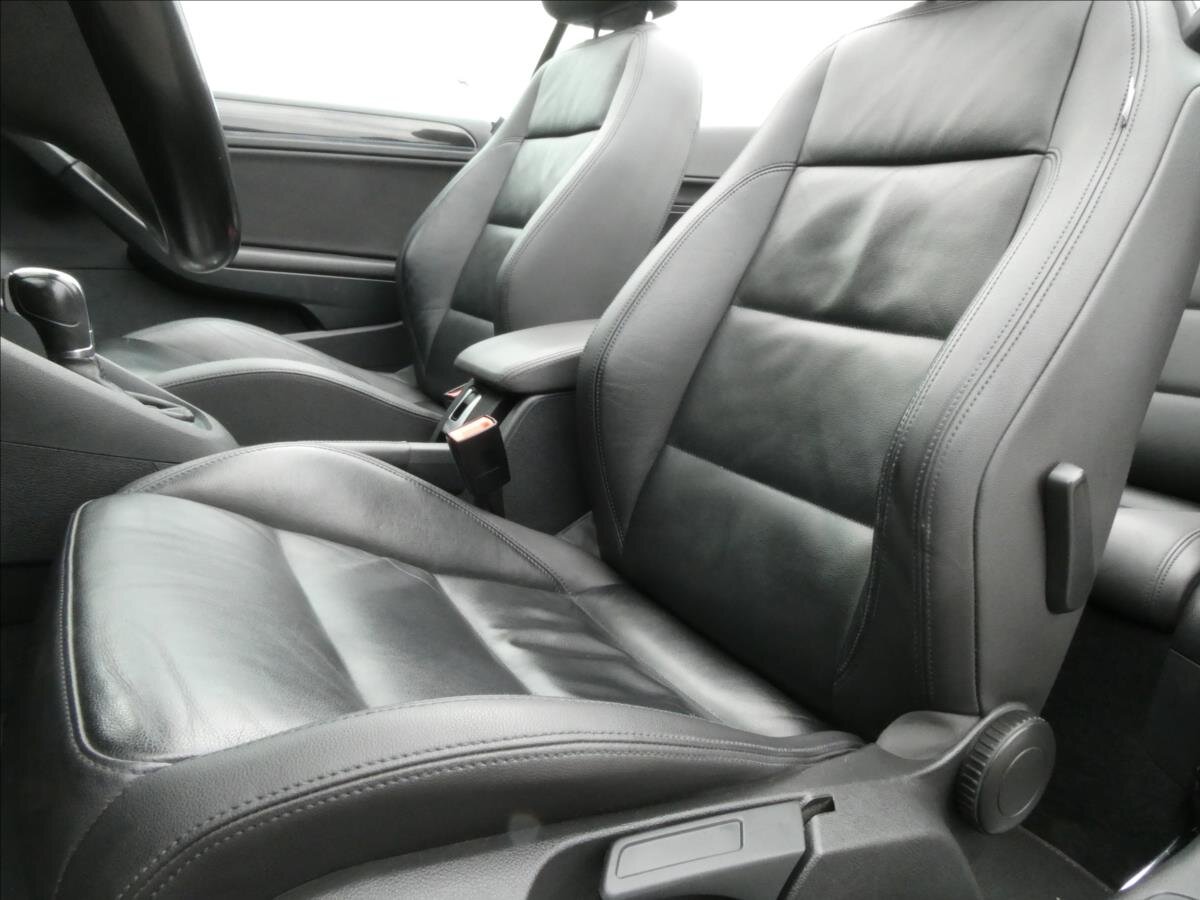 Volkswagen Golf Kabriolet 2,0 l 103 kw