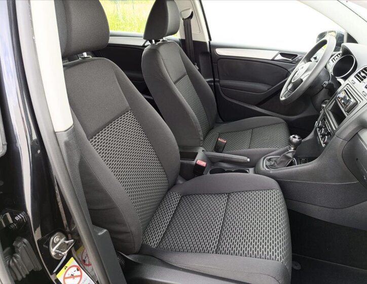 Volkswagen Golf Hatchback 1,6 l 77 kw