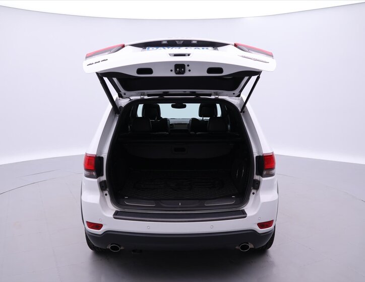 Jeep Grand Cherokee 9