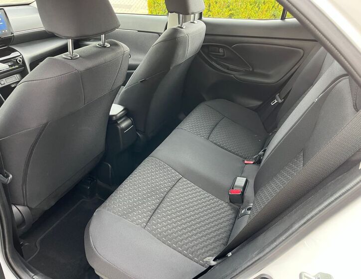 Toyota Yaris Cross 16