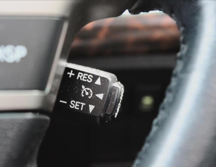 Toyota Land Cruiser 23