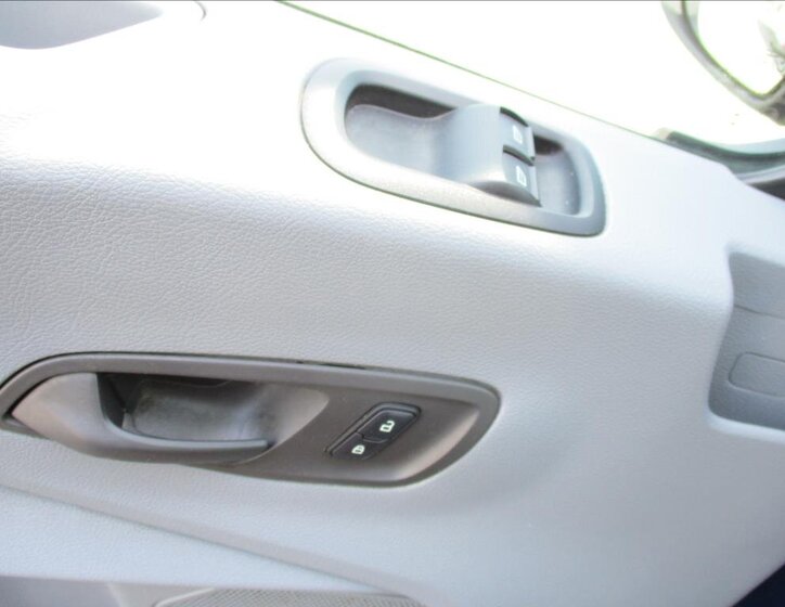 Ford Transit Skříň 2,0 l 96 kw