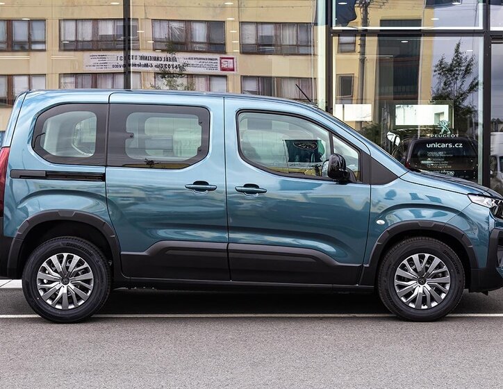 Peugeot Rifter MPV 1,5 l 96 kw