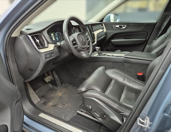 Volvo XC60 SUV 2,0 l 177 kw