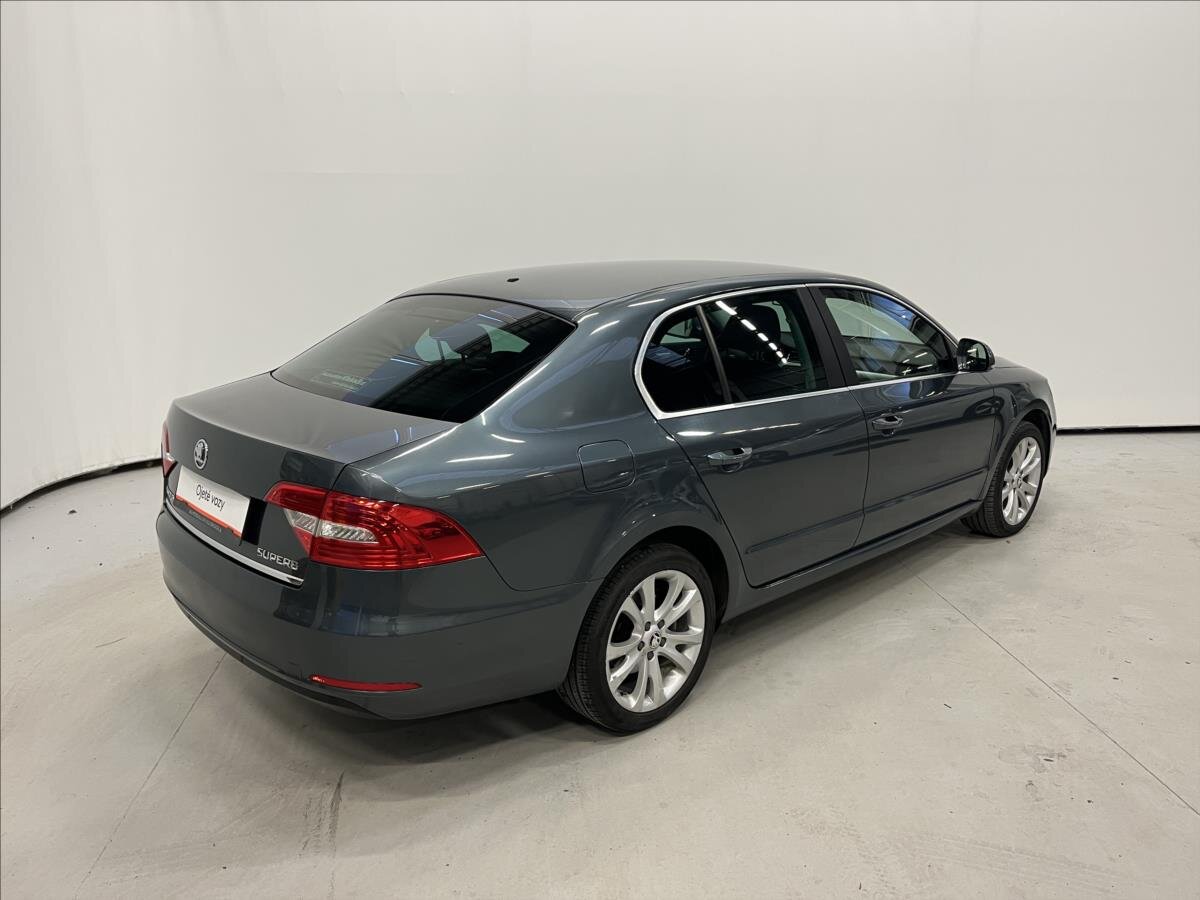 Škoda Superb Liftback 2,0 l 103 kw