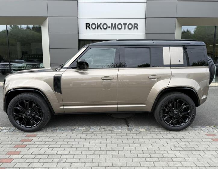 Land Rover Defender 1