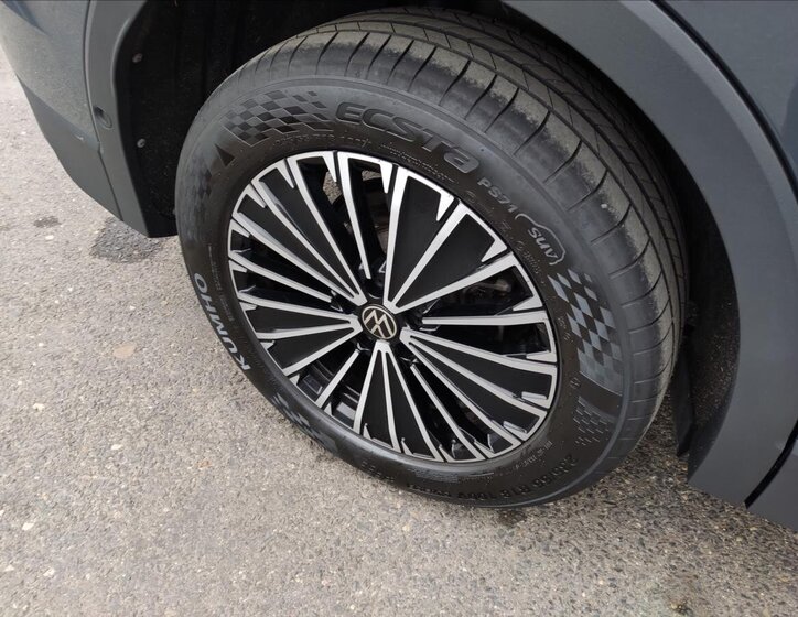 Volkswagen Tiguan SUV / Terénní 1,5 l 110 kw